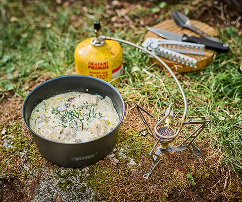 「仲間やグループ」で賑やかな時間を過ごしたいイメージ